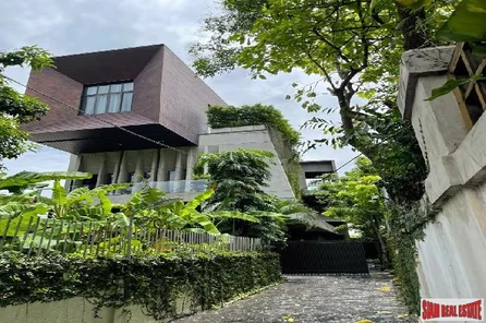 Ekkamai Modern Pool Villa | Standalone House With 5 Bed 6 Bath And 2 Private Swimming Pools For Rent In Ekkamai Area Of Bangkok